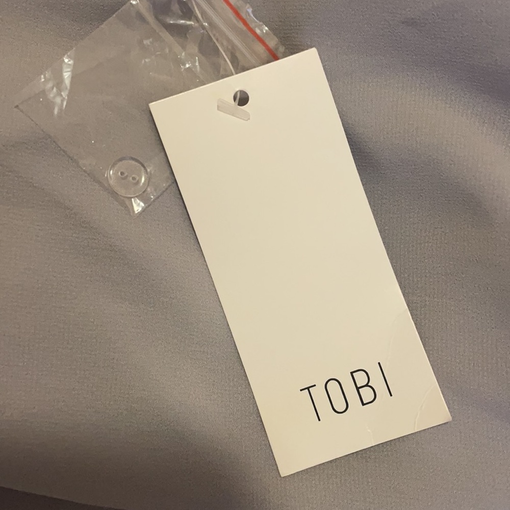Tobi PLUNGING MAXI DRESS IN LIGHT BLUE - Picture 4 of 4